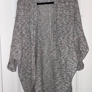 Small oversized 3/4 arm cardigan